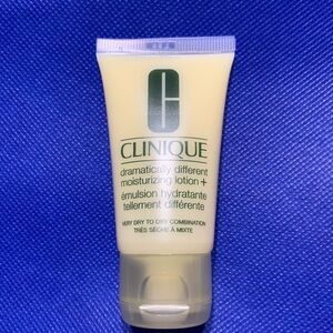 CLINIQUE Dramatically Different Moisturizing lotion. 1 fl.oz./30 ml. New!